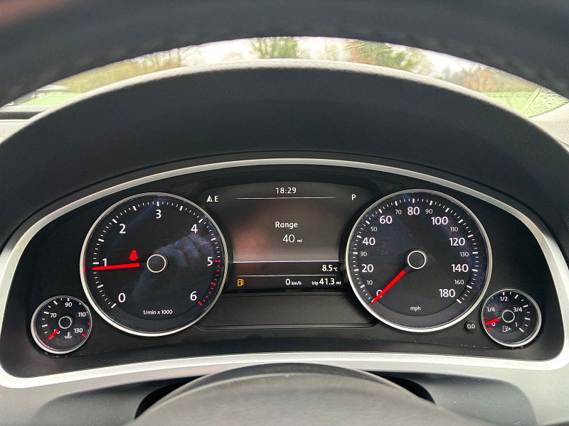 Volkswagen Touareg 3.0 TDI V6 BlueMotion Tech SE SUV 5dr Diesel Tiptronic 4WD Euro 5 (s/s) (204 ps) 5dr Automatic 2026