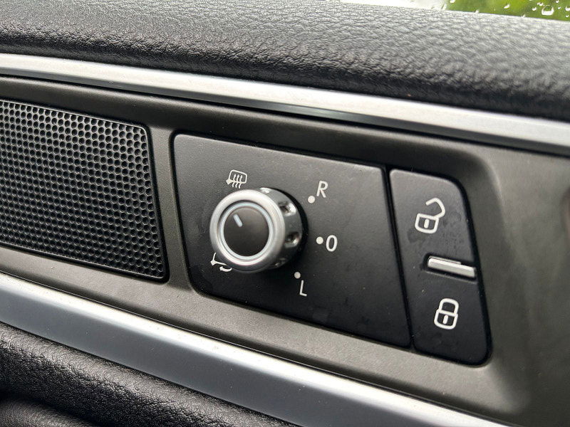 Volkswagen Touareg 3.0 TDI V6 BlueMotion Tech SE SUV 5dr Diesel Tiptronic 4WD Euro 5 (s/s) (204 ps) 5dr Automatic 2026