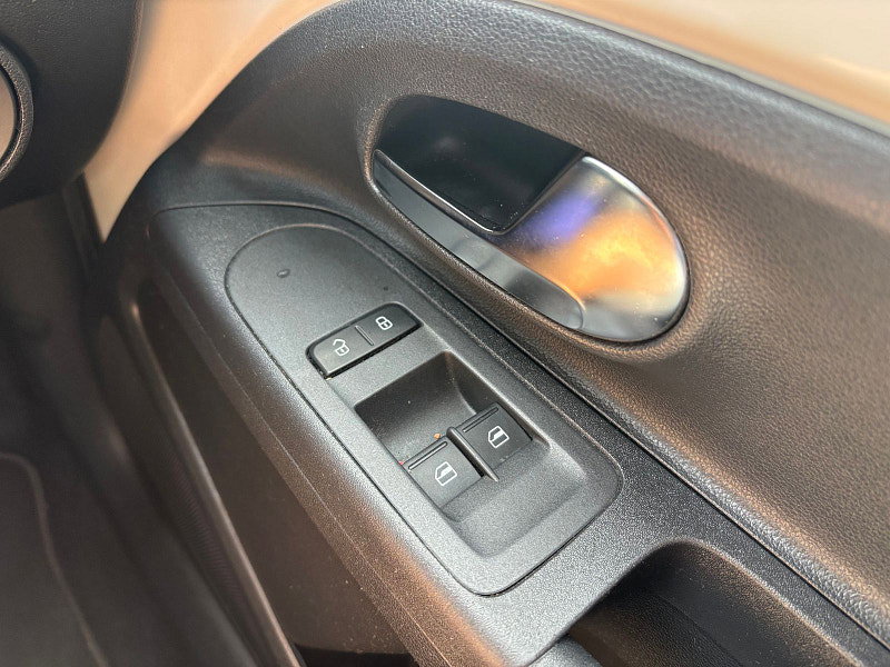 Volkswagen up! 1.0 Move up! Hatchback 3dr Petrol Manual Euro 5 (60 ps) 3dr Manual 2026