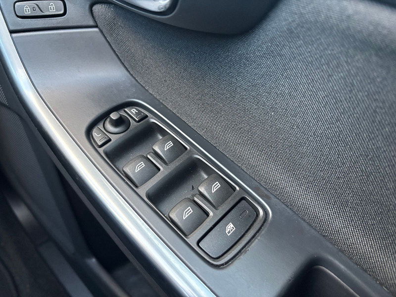 Volvo S60 2.0 D4 Business Edition Saloon 4dr Diesel Manual Euro 6 (s/s) (181 ps) 4dr Manual 2025