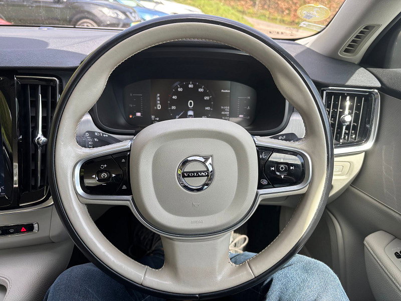 Volvo S90 2.0 D4 Momentum Saloon 4dr Diesel Auto Euro 6 (s/s) (190 ps) 4dr Automatic 2026