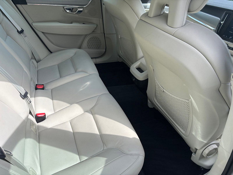 Volvo S90 2.0 D4 Momentum Saloon 4dr Diesel Auto Euro 6 (s/s) (190 ps) 4dr Automatic 2026