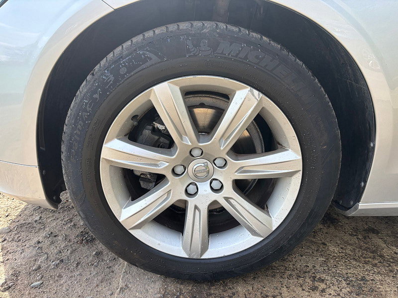 Volvo S90 2.0 D4 Momentum Saloon 4dr Diesel Auto Euro 6 (s/s) (190 ps) 4dr Automatic 2026