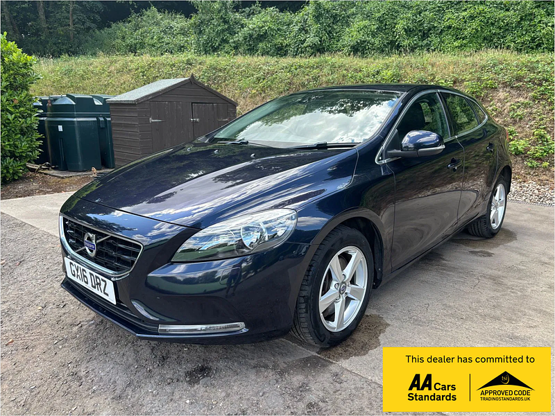 Volvo V40 1.5 T2 SE Nav Hatchback 5dr Petrol Auto Euro 6 (s/s) (122 ps) 5dr Automatic 2025