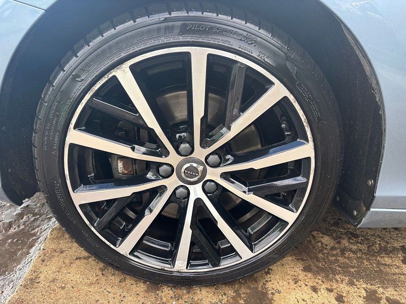 Volvo V40 1.5 T3 GPF Inscription Hatchback 5dr Petrol Auto Euro 6 (s/s) (152 ps) 5dr Automatic 2025