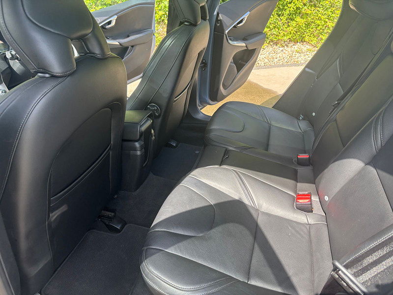 Volvo V40 1.5 T3 GPF Inscription Hatchback 5dr Petrol Auto Euro 6 (s/s) (152 ps) 5dr Automatic 2025