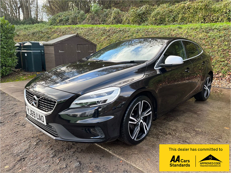 Volvo V40 2.0 D2 R-Design Edition Hatchback 5dr Diesel Manual Euro 6 (s/s) (120 ps) 5dr Manual 2025
