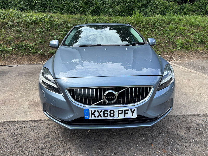 Volvo V40 2.0 D3 Inscription Hatchback 5dr Diesel Auto Euro 6 (s/s) (150 ps) 5dr Automatic 2025