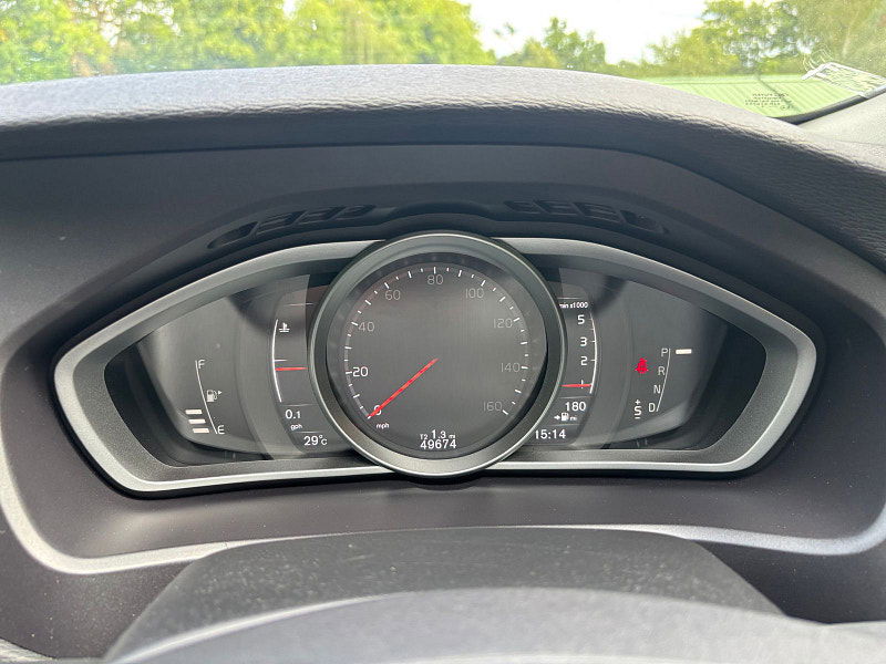 Volvo V40 2.0 D3 Inscription Hatchback 5dr Diesel Auto Euro 6 (s/s) (150 ps) 5dr Automatic 2025