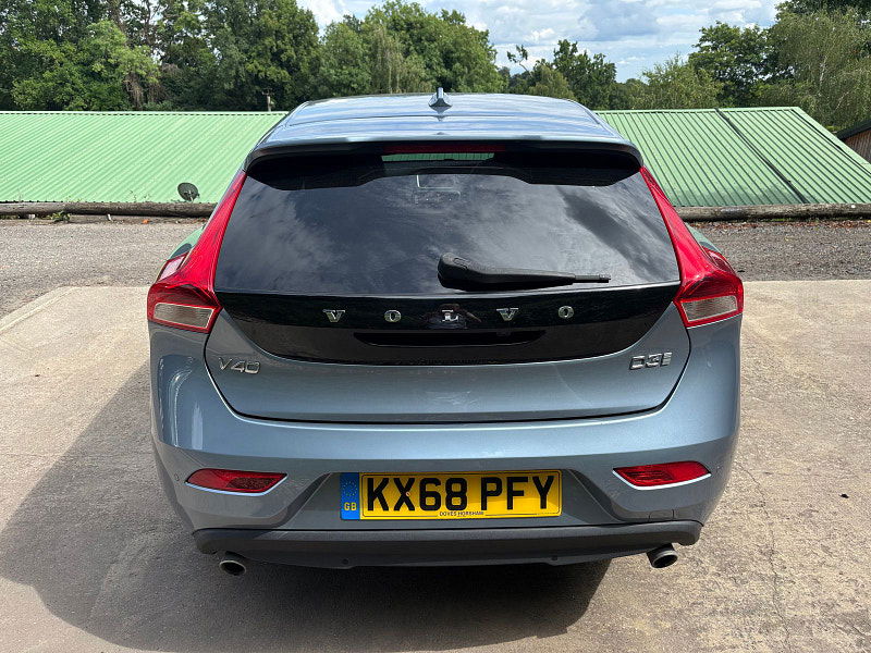 Volvo V40 2.0 D3 Inscription Hatchback 5dr Diesel Auto Euro 6 (s/s) (150 ps) 5dr Automatic 2025