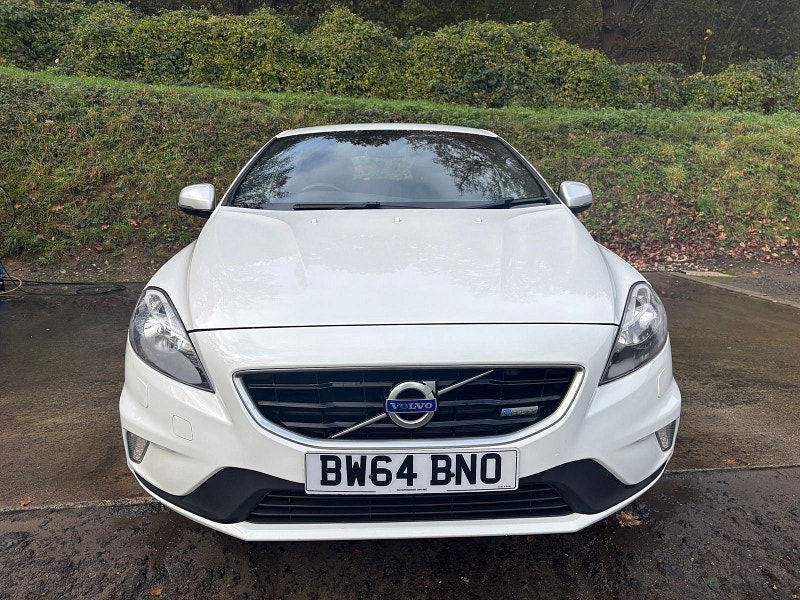Volvo V40 2.0 D4 R-Design Nav Hatchback 5dr Diesel Manual Euro 6 (s/s) (190 ps) 5dr Manual 2025