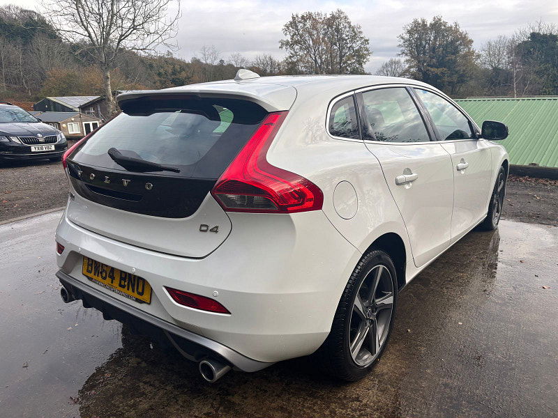 Volvo V40 2.0 D4 R-Design Nav Hatchback 5dr Diesel Manual Euro 6 (s/s) (190 ps) 5dr Manual 2025