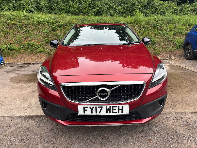 Volvo V40 Cross Country 1.5 T3 Hatchback 5dr Petrol Auto Euro 6 (s/s) (152 ps) 5dr Automatic 2025