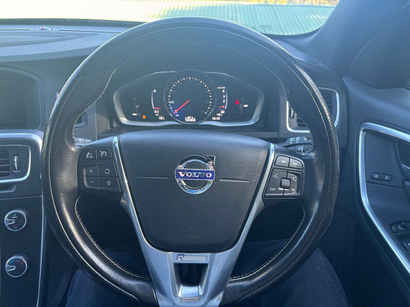 Volvo V60 2.0 D3 R-Design Nav Estate 5dr Diesel Manual Euro 6 (s/s) (150 ps) 5dr Manual 2025