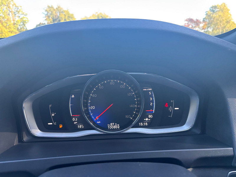Volvo V60 2.0 D3 R-Design Nav Estate 5dr Diesel Manual Euro 6 (s/s) (150 ps) 5dr Manual 2025