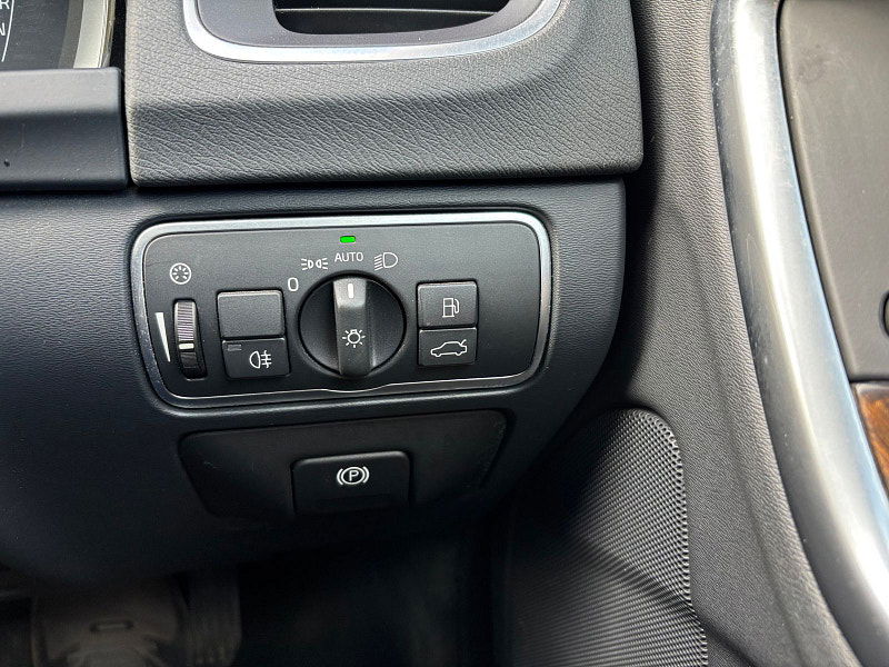 Volvo V60 2.0 D4 SE Lux Nav Estate 5dr Diesel Auto Euro 6 (s/s) (190 ps) 5dr Automatic 2025