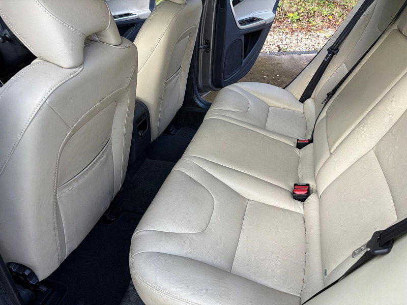 Volvo V60 2.0 D4 SE Lux Nav Estate 5dr Diesel Auto Euro 6 (s/s) (190 ps) 5dr Automatic 2025