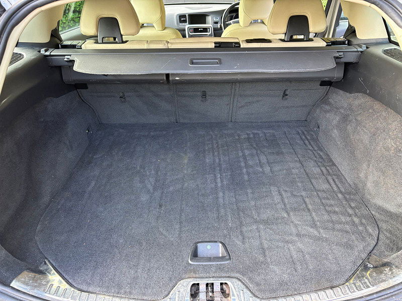 Volvo V60 2.0 D4 SE Lux Nav Estate 5dr Diesel Auto Euro 6 (s/s) (190 ps) 5dr Automatic 2025