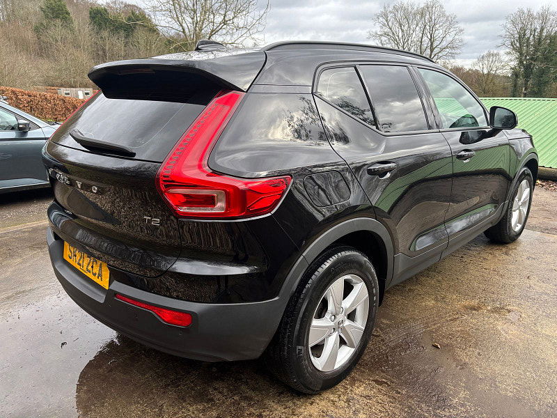 Volvo XC40 1.5 T2 Momentum Core SUV 5dr Petrol Manual Euro 6 (s/s) (129 ps) 5dr Manual 2026