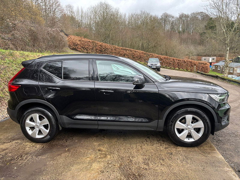 Volvo XC40 1.5 T2 Momentum Core SUV 5dr Petrol Manual Euro 6 (s/s) (129 ps) 5dr Manual 2026