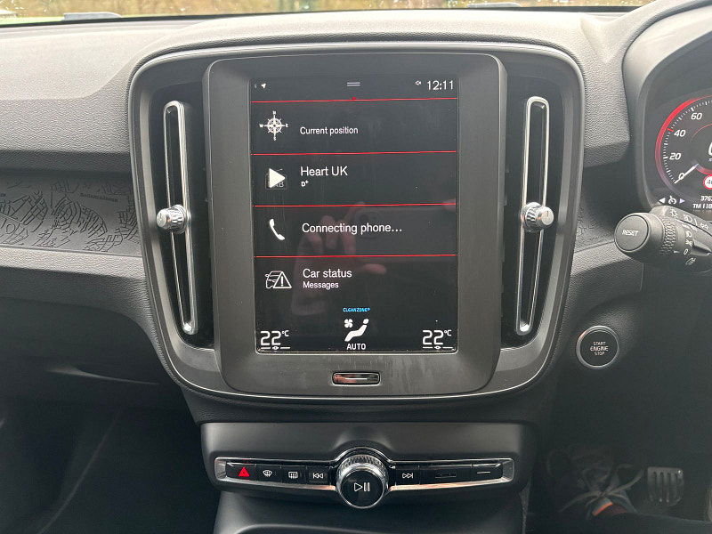 Volvo XC40 1.5 T2 Momentum Core SUV 5dr Petrol Manual Euro 6 (s/s) (129 ps) 5dr Manual 2026