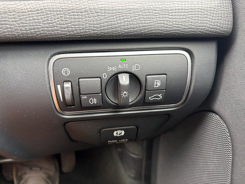 Volvo XC60 2.0 D4 SE Lux Nav SUV 5dr Diesel Geartronic Euro 6 (s/s) (181 ps) 5dr Automatic 2026