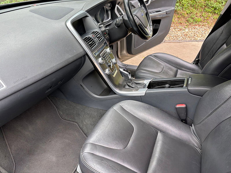 Volvo XC60 2.0 D4 SE Lux Nav SUV 5dr Diesel Geartronic Euro 6 (s/s) (181 ps) 5dr Automatic 2026