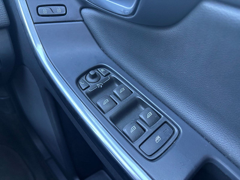 Volvo XC60 2.4 D4 SE Lux Nav SUV 5dr Diesel Auto AWD Euro 6 (s/s) (190 ps) 5dr Automatic 2026