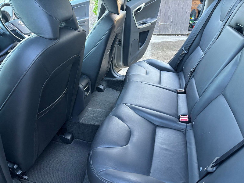 Volvo XC60 2.4 D4 SE Lux Nav SUV 5dr Diesel Auto AWD Euro 6 (s/s) (190 ps) 5dr Automatic 2026