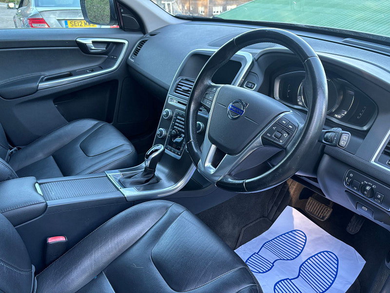 Volvo XC60 2.4 D4 SE Lux Nav SUV 5dr Diesel Auto AWD Euro 6 (s/s) (190 ps) 5dr Automatic 2026