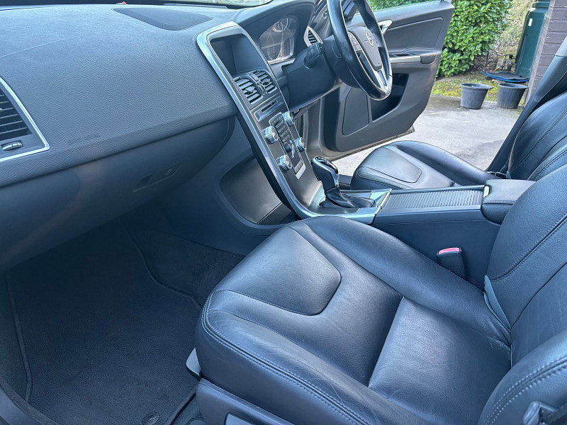 Volvo XC60 2.4 D4 SE Lux Nav SUV 5dr Diesel Auto AWD Euro 6 (s/s) (190 ps) 5dr Automatic 2026