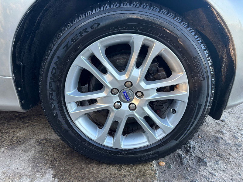 Volvo XC60 2.4 D4 SE Lux Nav SUV 5dr Diesel Auto AWD Euro 6 (s/s) (190 ps) 5dr Automatic 2026