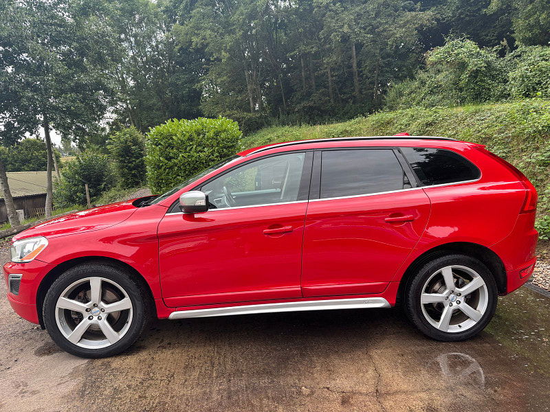 Volvo XC60 2.4 D5 R-Design SUV 5dr Diesel Geartronic AWD Euro 5 (215 ps) 5dr Automatic 2025