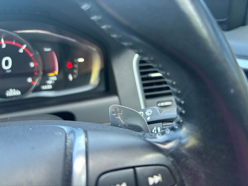 Volvo XC60 2.4 D5 SE Lux Nav SUV 5dr Diesel Geartronic AWD Euro 5 (215 ps) 5dr Automatic 2025