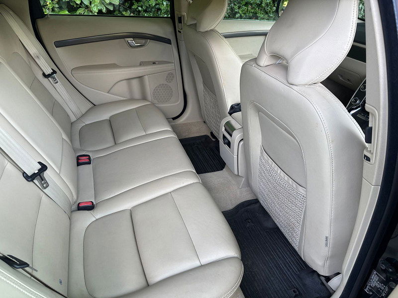 Volvo XC70 2.4 D5 SE Lux Estate 5dr Diesel Geartronic AWD Euro 5 (215 ps) 5dr Automatic 2025