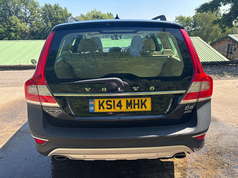 Volvo XC70 2.4 D5 SE Lux Estate 5dr Diesel Geartronic AWD Euro 5 (215 ps) 5dr Automatic 2025