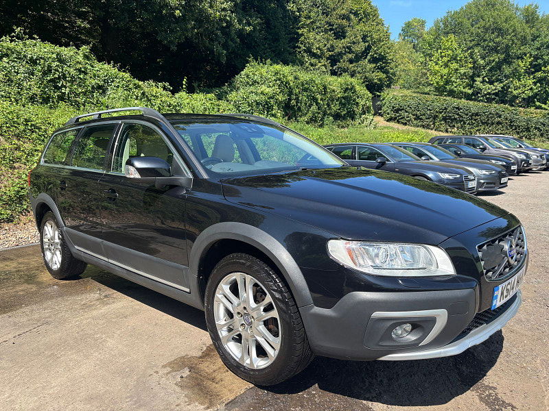 Volvo XC70 2.4 D5 SE Lux Estate 5dr Diesel Geartronic AWD Euro 5 (215 ps) 5dr Automatic 2025