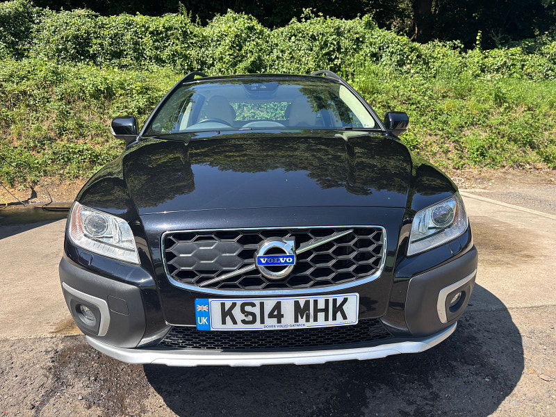 Volvo XC70 2.4 D5 SE Lux Estate 5dr Diesel Geartronic AWD Euro 5 (215 ps) 5dr Automatic 2025