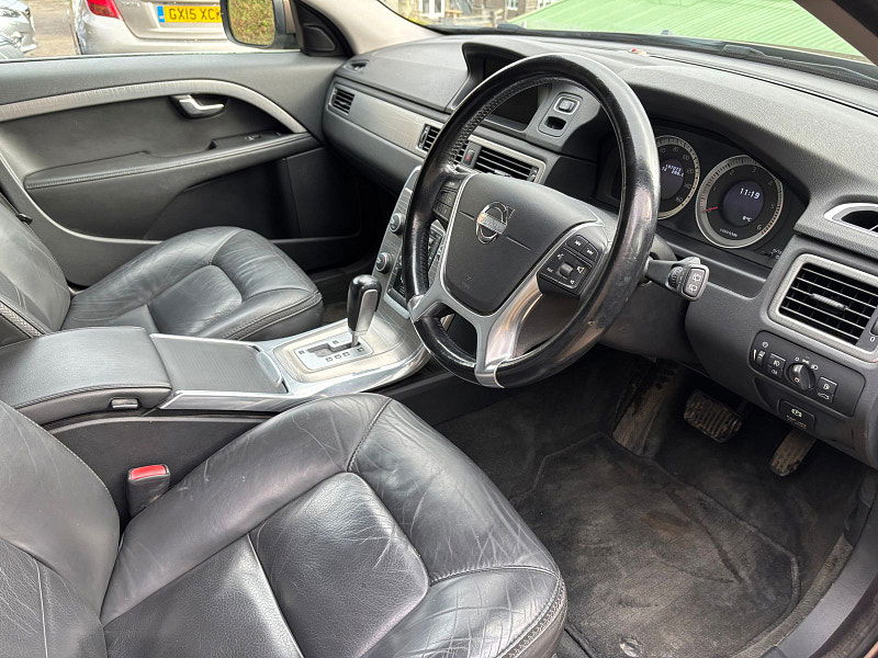 Volvo XC70 2.4 D5 SE Lux Estate 5dr Diesel Geartronic AWD Euro 5 (215 ps) 5dr Automatic 2026