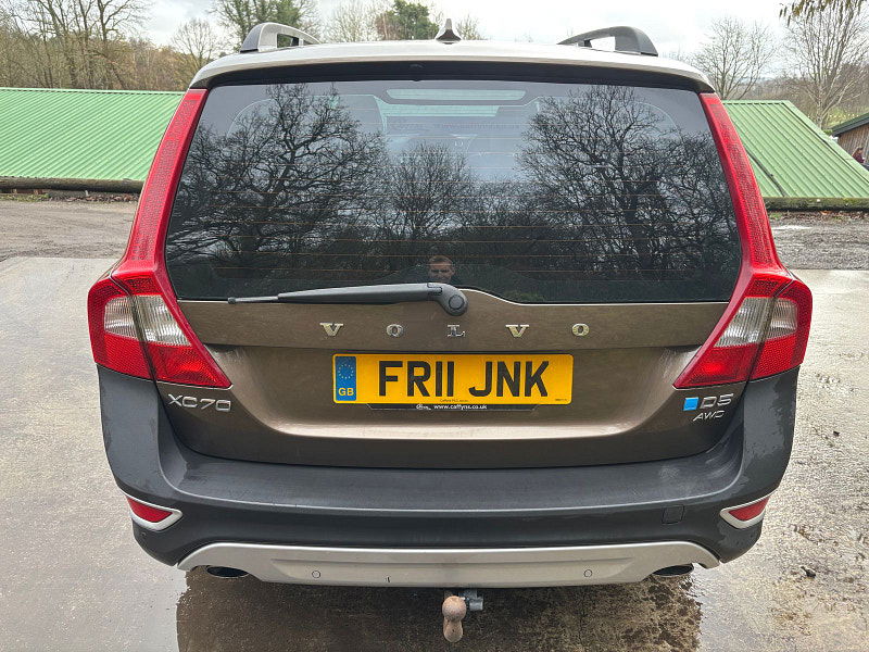 Volvo XC70 2.4 D5 SE Lux Estate 5dr Diesel Geartronic AWD Euro 5 (215 ps) 5dr Automatic 2026