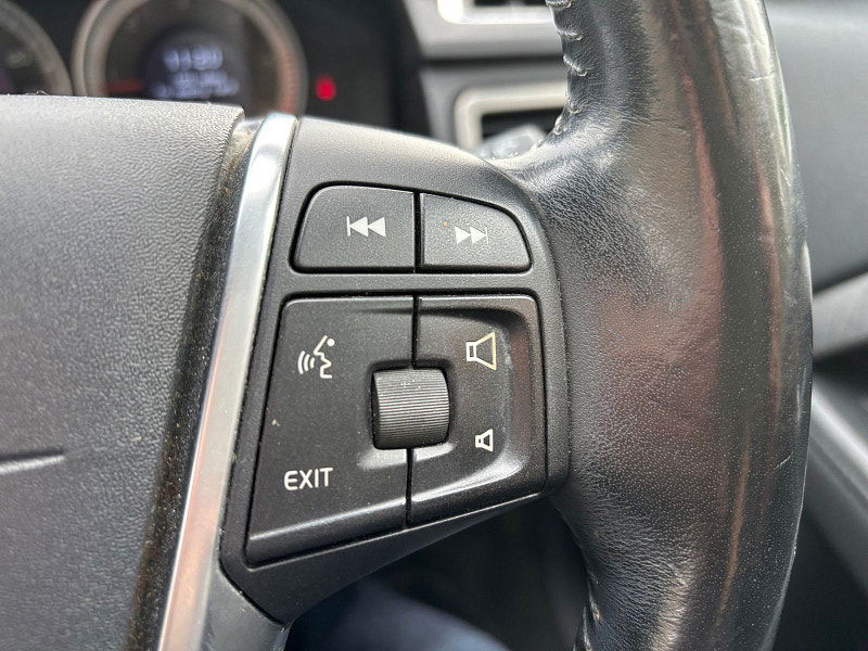 Volvo XC70 2.4 D5 SE Lux Estate 5dr Diesel Geartronic AWD Euro 5 (215 ps) 5dr Automatic 2026