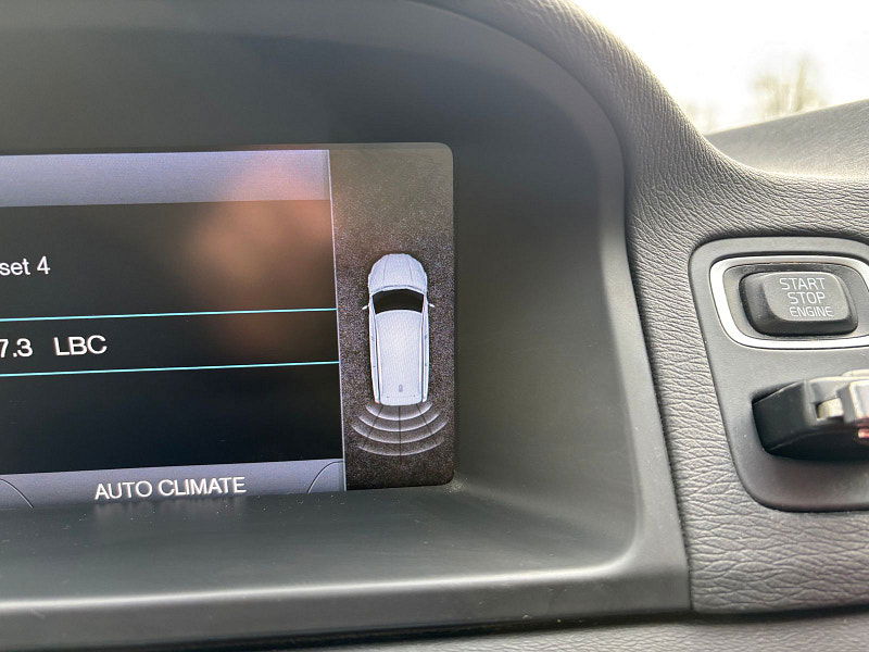 Volvo XC70 2.4 D5 SE Lux Estate 5dr Diesel Geartronic AWD Euro 5 (215 ps) 5dr Automatic 2026