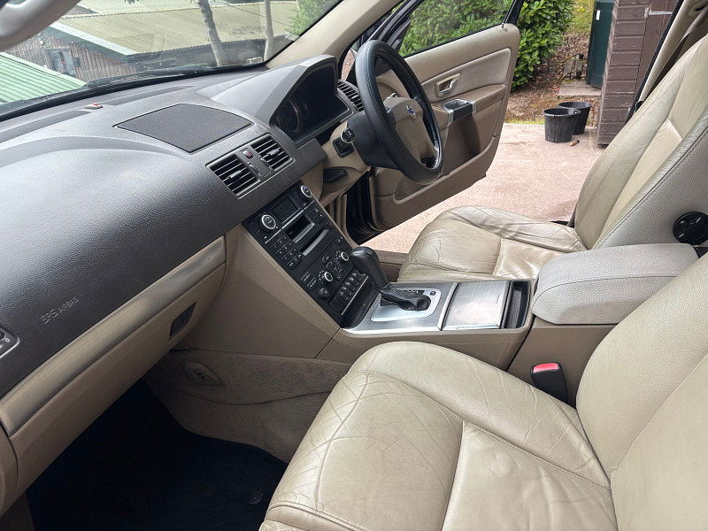 Volvo XC90 2.4 D5 SE SUV 5dr Diesel Geartronic AWD (219 g/km, 200 bhp) 5dr Automatic 2025