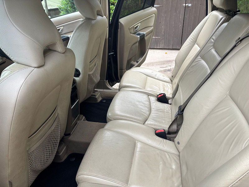 Volvo XC90 2.4 D5 SE SUV 5dr Diesel Geartronic AWD (219 g/km, 200 bhp) 5dr Automatic 2025