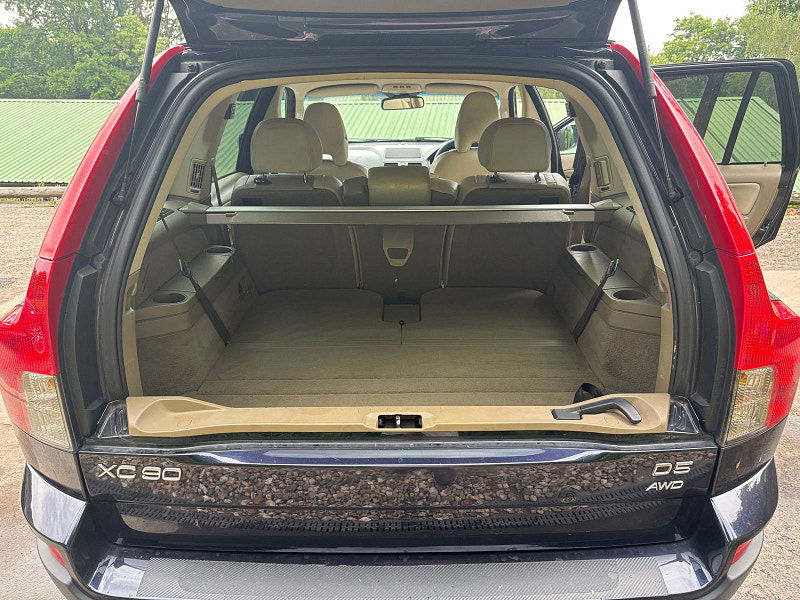 Volvo XC90 2.4 D5 SE SUV 5dr Diesel Geartronic AWD (219 g/km, 200 bhp) 5dr Automatic 2025