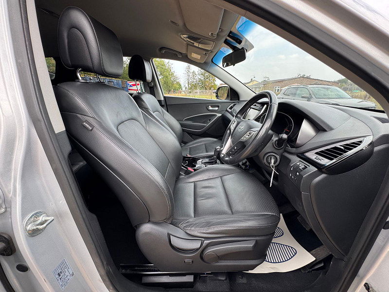 Hyundai Santa Fe 2.2 CRDi Premium SUV 5dr Diesel Auto 4WD Euro 5 (7 seat) (194 bhp) 5dr Automatic 2025