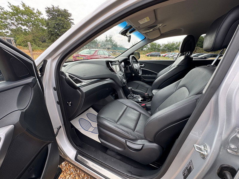 Hyundai Santa Fe 2.2 CRDi Premium SUV 5dr Diesel Auto 4WD Euro 5 (7 seat) (194 bhp) 5dr Automatic 2025