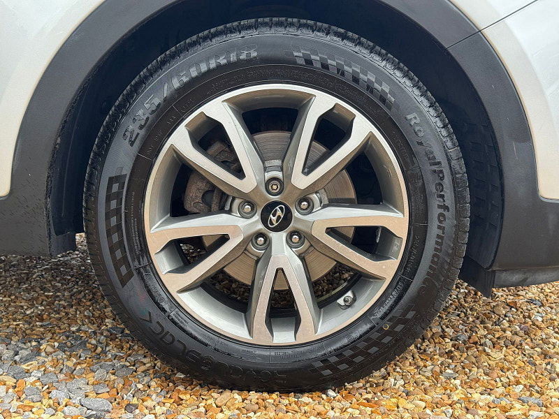 Hyundai Santa Fe 2.2 CRDi Premium SUV 5dr Diesel Auto 4WD Euro 5 (7 seat) (194 bhp) 5dr Automatic 2025