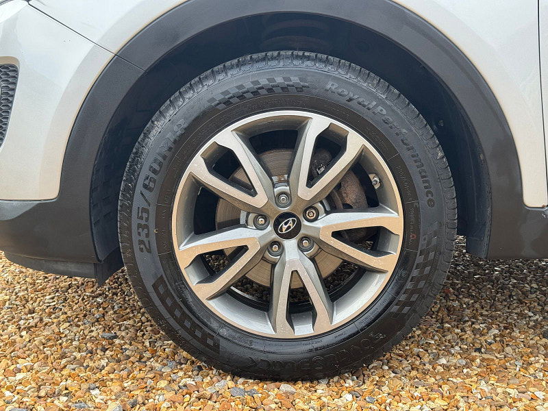 Hyundai Santa Fe 2.2 CRDi Premium SUV 5dr Diesel Auto 4WD Euro 5 (7 seat) (194 bhp) 5dr Automatic 2025