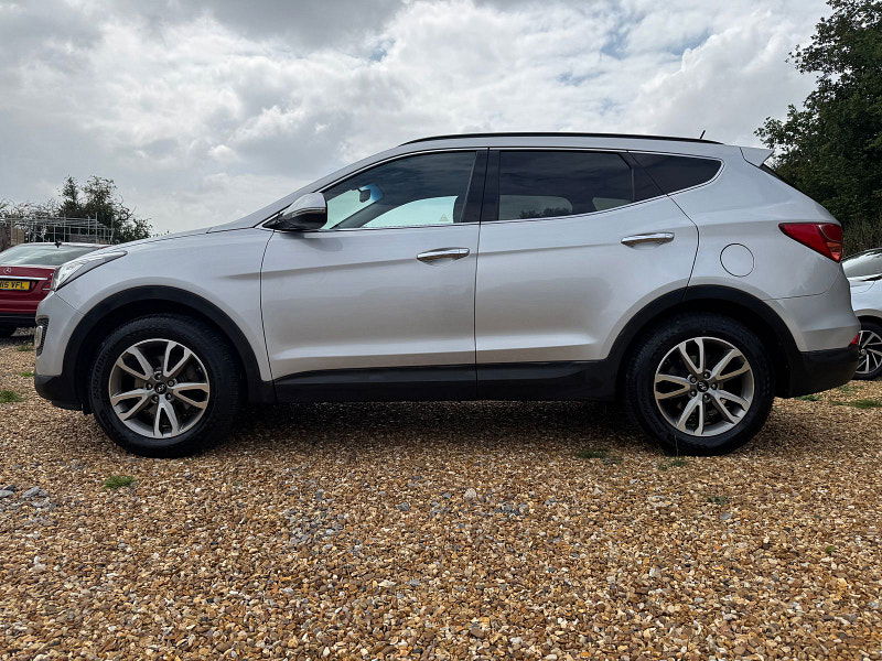 Hyundai Santa Fe 2.2 CRDi Premium SUV 5dr Diesel Auto 4WD Euro 5 (7 seat) (194 bhp) 5dr Automatic 2025